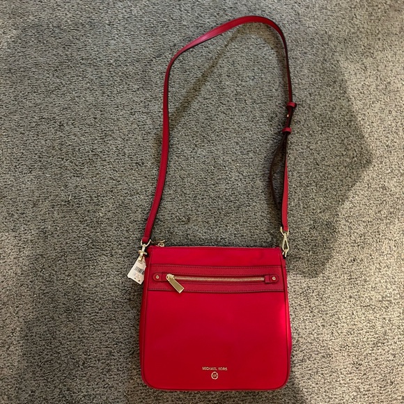 Michael Kors Nylon Jet Set Crossbody - Picture 5 of 8